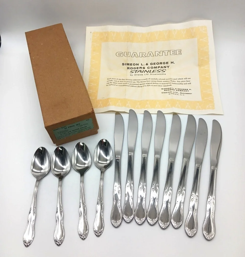 Oneida Simeon L & George H Rogers Stainless Homestead 4 Teaspoons 8 Knives Box